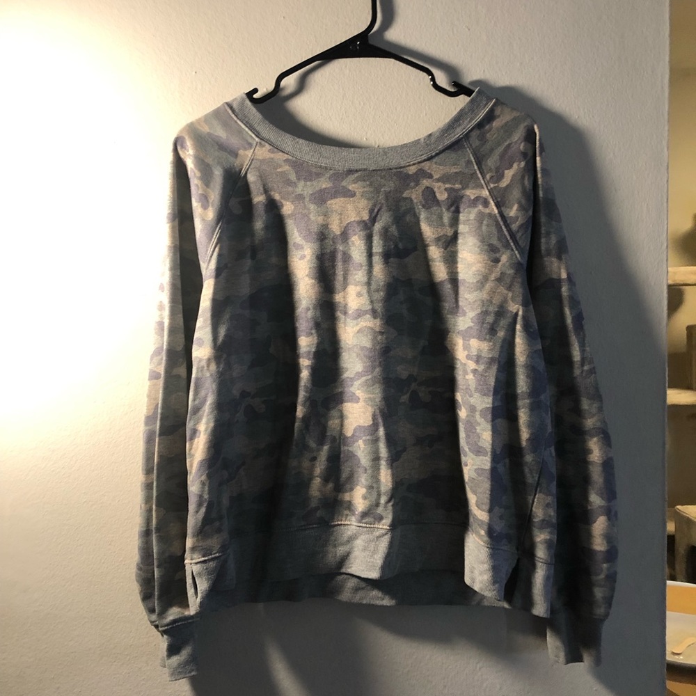 Mossimo supply co xl camo long sleeve top